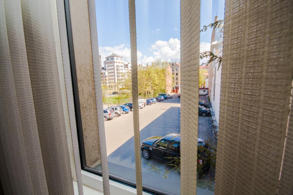 Hotel Kert Free Parking リガ エクステリア 写真